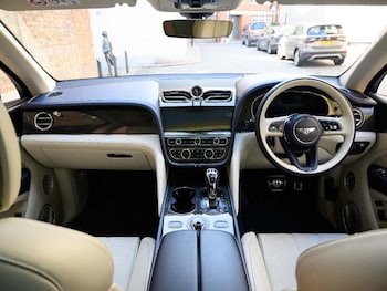 Used Bentley Bentayga 2021 for sale - 76076706: Photo