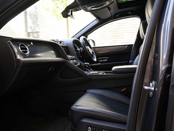Used Bentley Bentayga 2020 for sale - 78903646: Photo