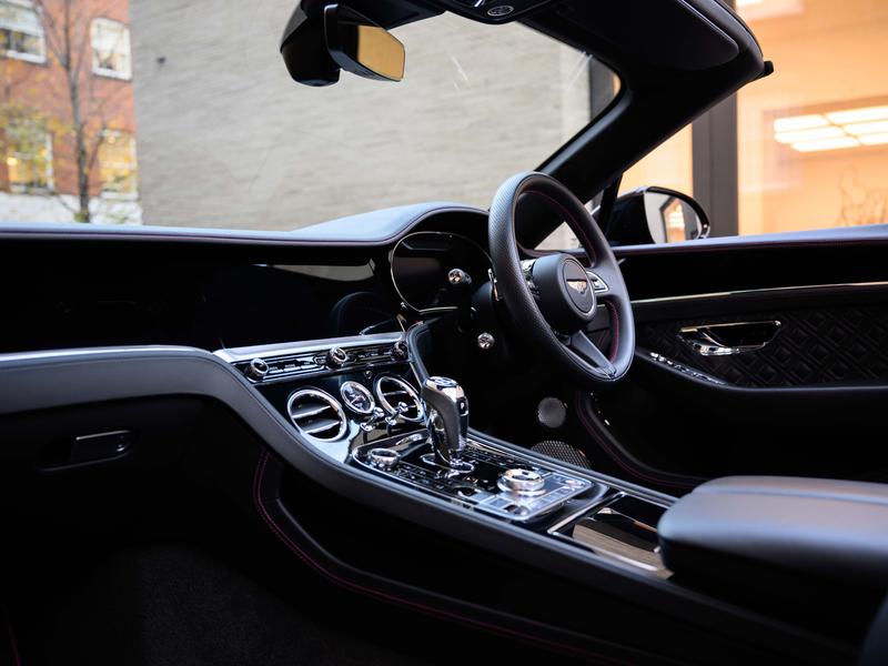Used Bentley Continental 2023 for sale - 76776802: Photo 2