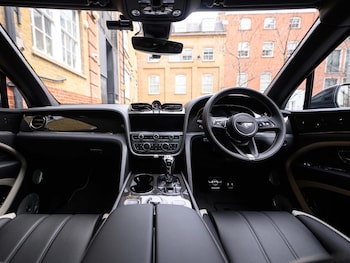 Used Bentley Bentayga 2026 for sale - 79180100: Photo