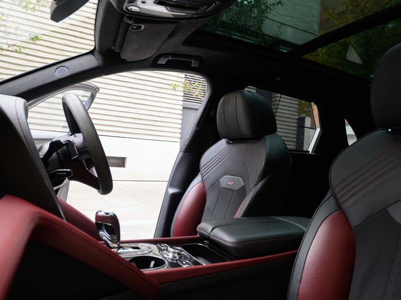 Used Bentley Bentayga 2023 for sale - 76277257: Photo 16