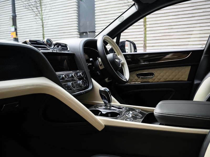 Used Bentley Bentayga 2023 for sale - 77406984: Photo 12