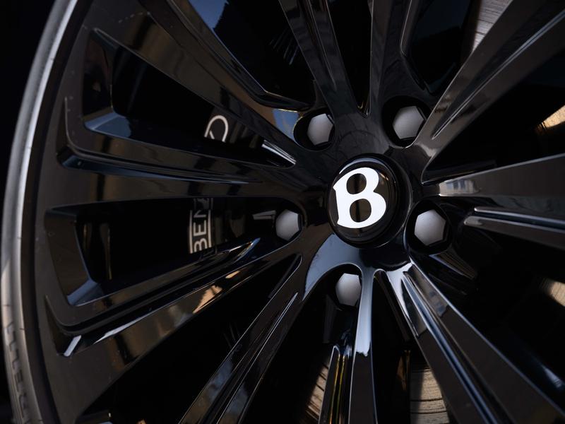 Used Bentley Bentayga 2025 for sale - 76616252: Photo 19