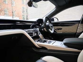Used Bentley Flying Spur 2024 for sale - 78593026: Photo