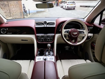 Used Bentley Bentayga 2024 for sale - 78593008: Photo