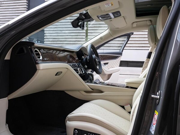 Used Bentley Flying Spur 2024 for sale - 76046515: Photo 10