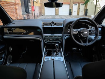 Used Bentley Bentayga 2025 for sale - 78903618: Photo