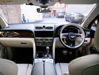Used Bentley Bentayga 2026 for sale - 79697589: Photo
