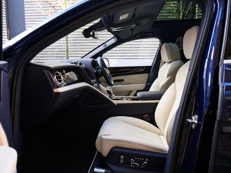 Used Bentley Bentayga 2024 for sale - 77367643: Photo 11