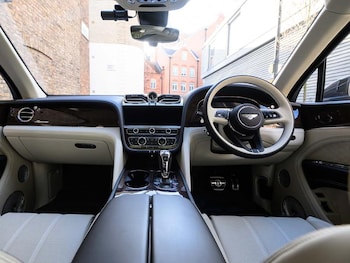 Used Bentley Bentayga 2025 for sale - 77326906: Photo