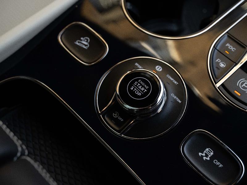 Used Bentley Bentayga 2024 for sale - 77025869: Photo 18