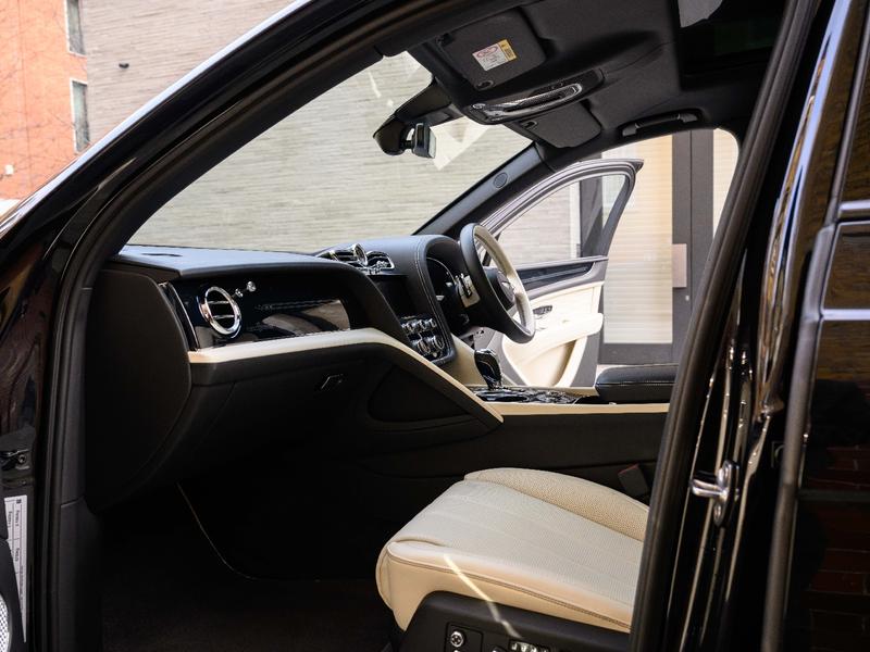 Used Bentley Bentayga 2024 for sale - 77025869: Photo 25
