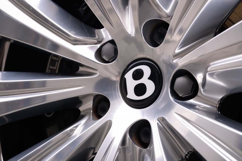 Used Bentley Bentayga 2023 for sale - 77804576: Photo 18