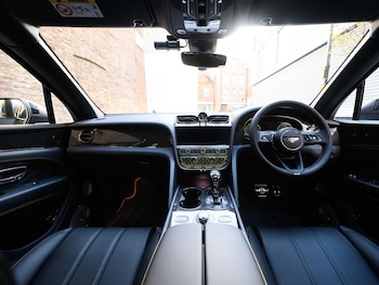 Used Bentley Bentayga 2025 for sale - 77435531: Photo