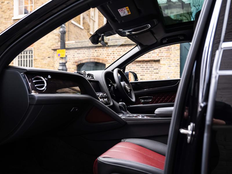 Used Bentley Bentayga 2022 for sale - 76882468: Photo 2