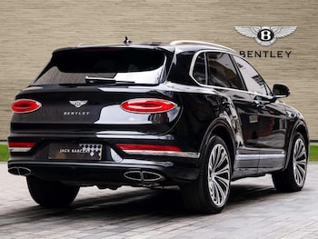 Used Bentley Bentayga 2022 for sale - 76882468: Photo