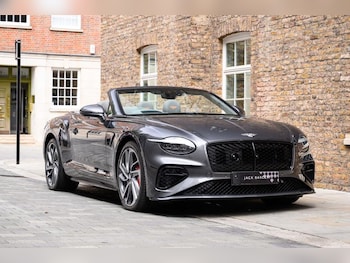 2025 - 4.0 V8 Hybrid Speed 2dr Auto