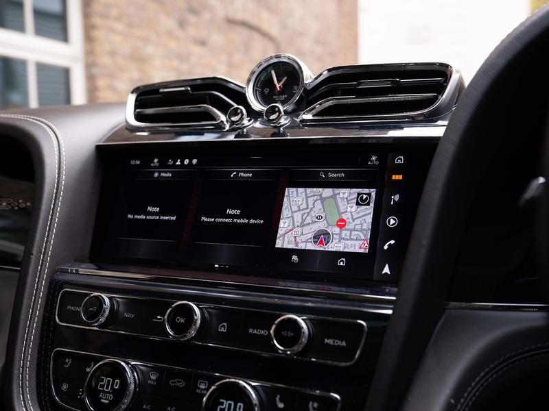 Used Bentley Bentayga 2023 for sale - 78095079: Photo 15