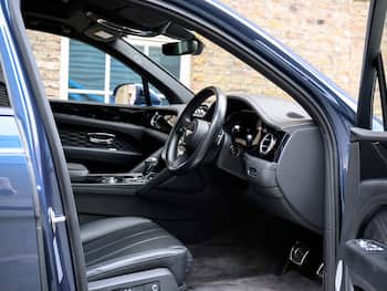 Used Bentley Bentayga 2024 for sale - 79711194: Photo