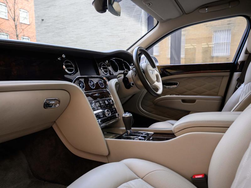 Used Bentley Mulsanne 2018 for sale - 77501401: Photo 2