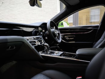 Used Bentley Flying Spur 2025 for sale - 78593012: Photo
