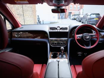 Used Bentley Bentayga 2026 for sale - 79725533: Photo
