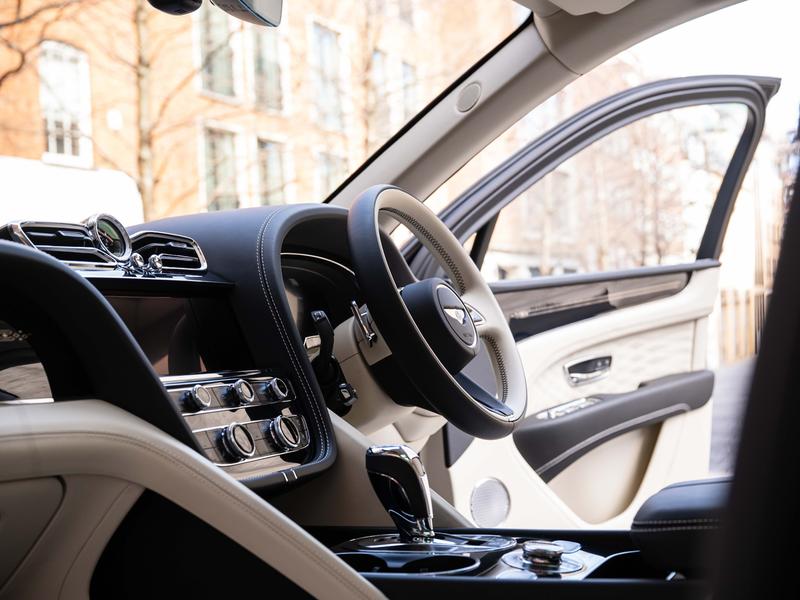 Used Bentley Bentayga 2025 for sale - 76036276: Photo 13