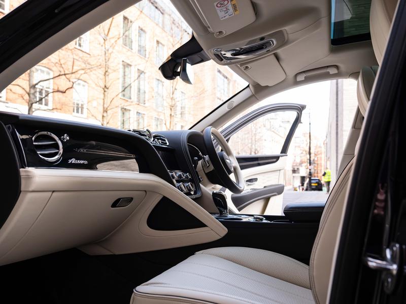 Used Bentley Bentayga 2025 for sale - 76036276: Photo 17