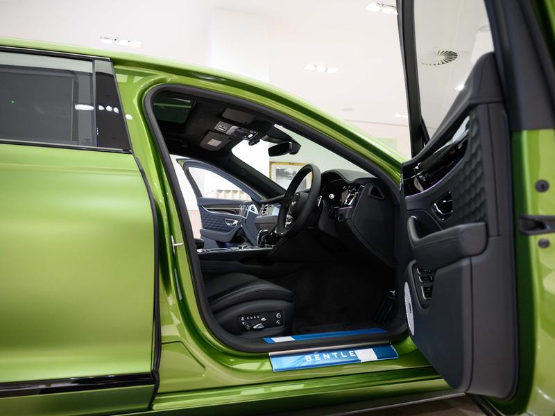 Used Bentley Flying Spur 2025 for sale - 76776800: Photo 18