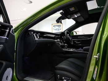 Used Bentley Flying Spur 2025 for sale - 76776800: Photo