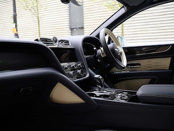 Used Bentley Bentayga 2024 for sale - 78903667: Photo