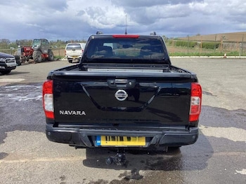 Used Nissan Navara 2019 for sale - 79502901: Photo