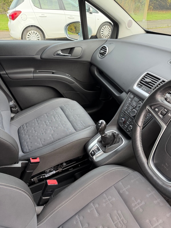 Used Vauxhall Meriva 2015 for sale - 76281346: Photo 14