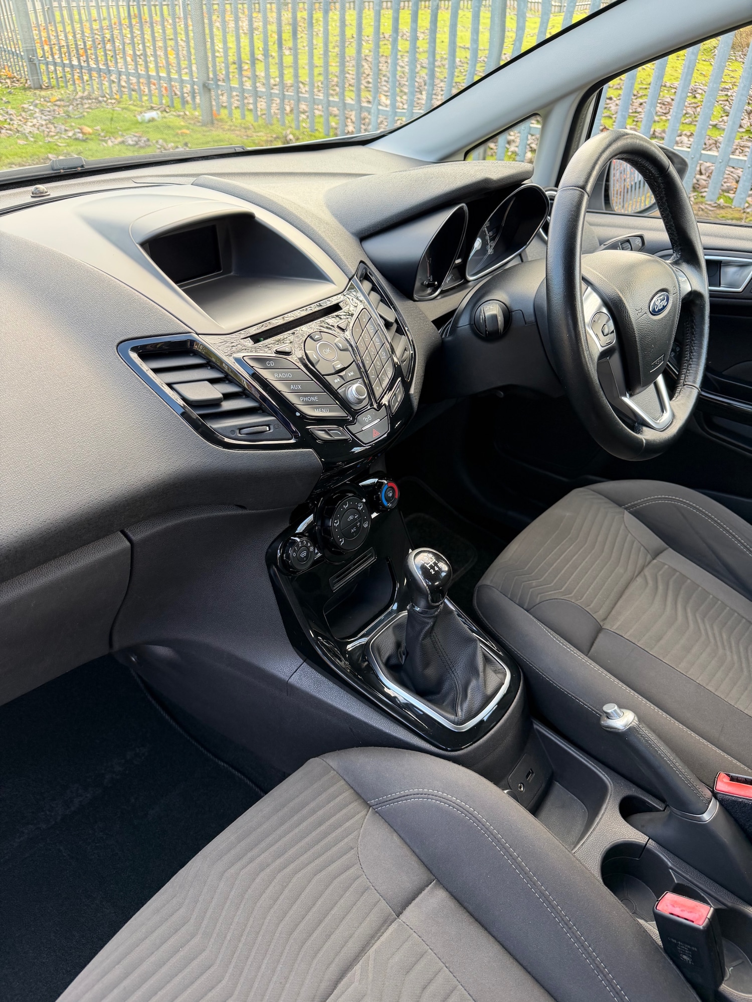Used Ford Fiesta 2015 for sale - 76378950: Photo 16