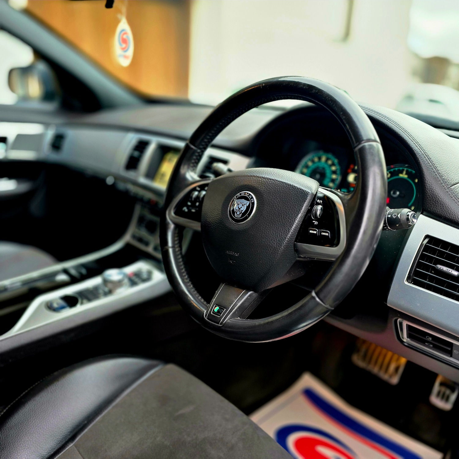 Used Jaguar XF 2014 for sale - 77258656: Photo 19