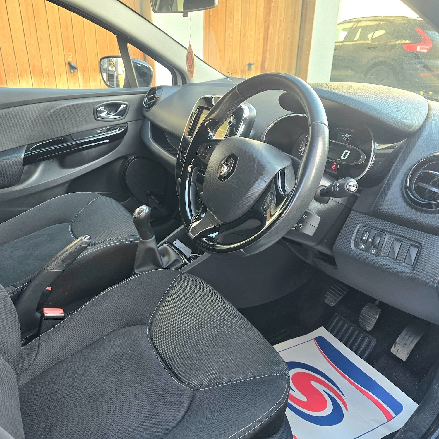 Used Renault Clio 2014 for sale - 77257585: Photo 15