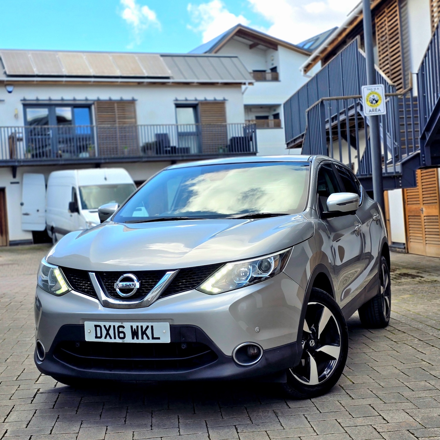 Used Nissan Qashqai 2016 for sale - 77897954: Photo 2