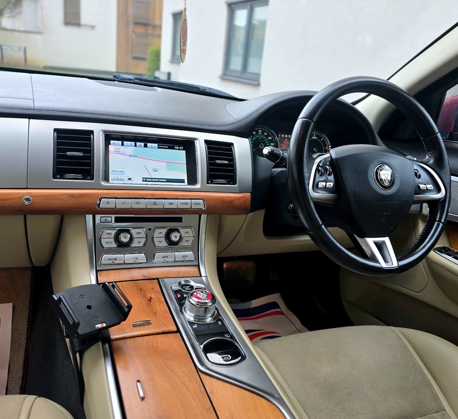 Used Jaguar XF 2013 for sale - 78134923: Photo 26