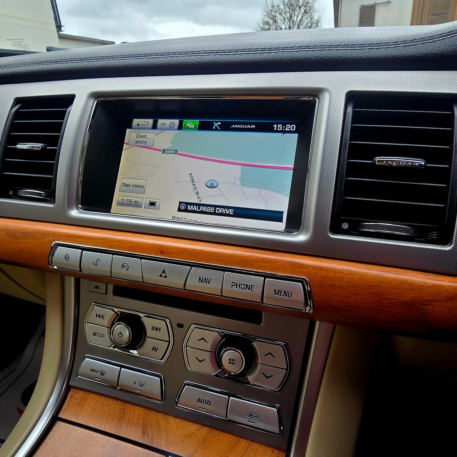 Used Jaguar XF 2013 for sale - 78134923: Photo 35