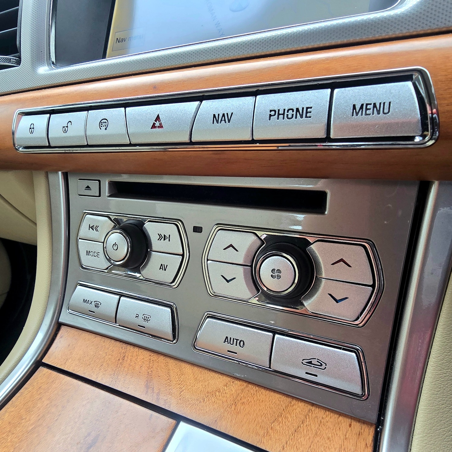 Used Jaguar XF 2013 for sale - 78134923: Photo 37