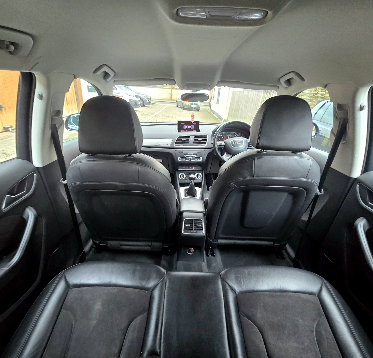 Used Audi Q3 2012 for sale - 77323657: Photo 12