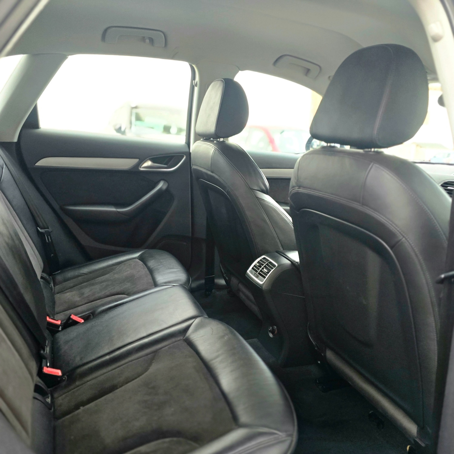 Used Audi Q3 2012 for sale - 77323657: Photo 17