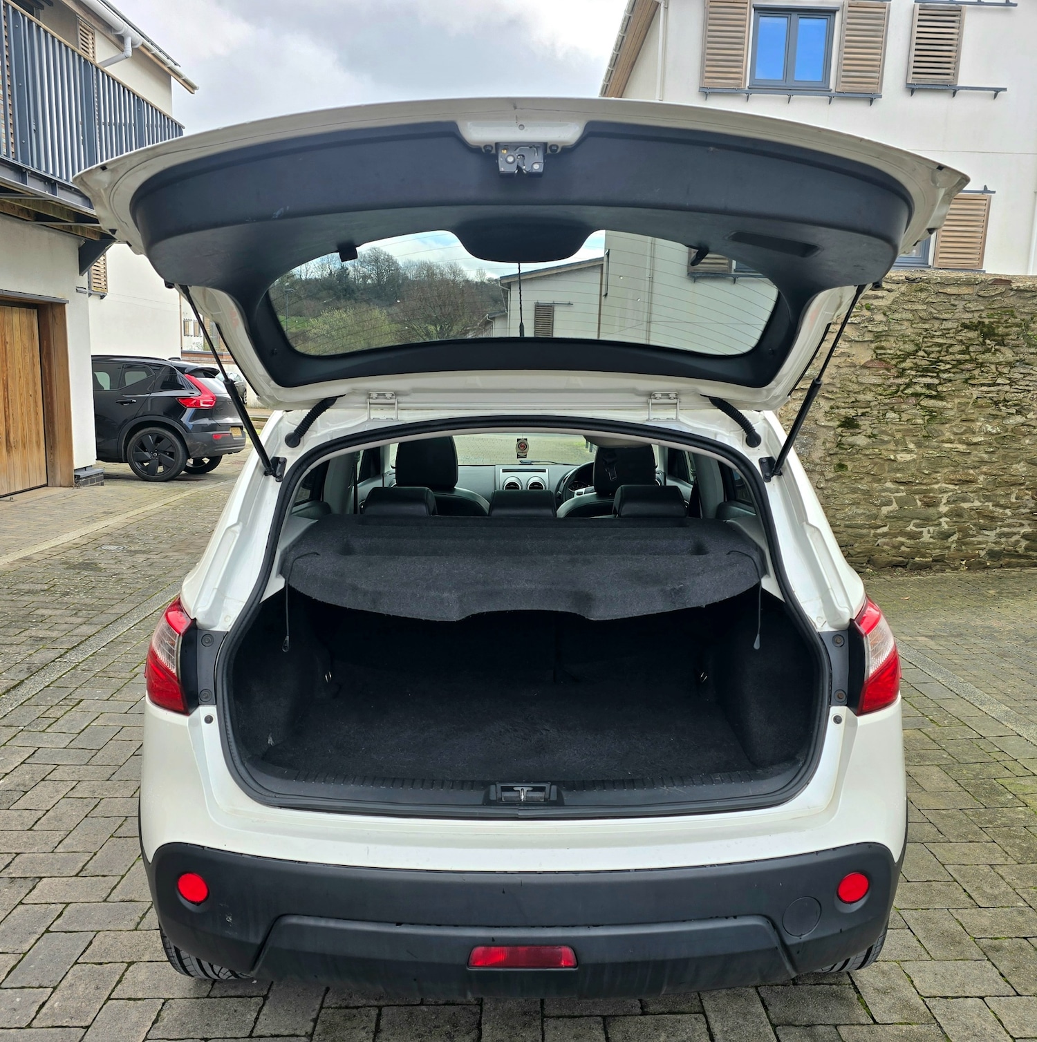 Used Nissan Qashqai 2013 for sale - 77651705: Photo 11