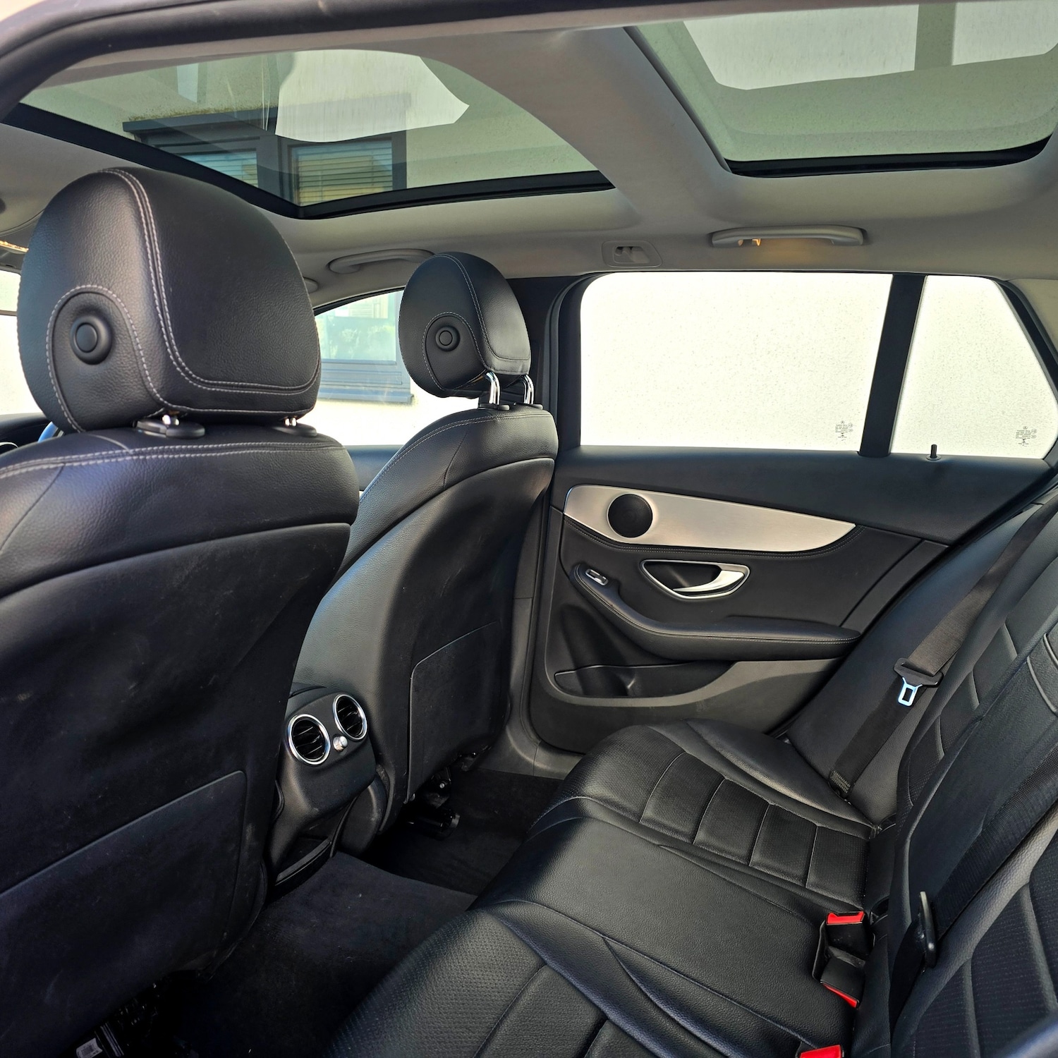 Used Mercedes-Benz C Class 2015 for sale - 77522368: Photo 11