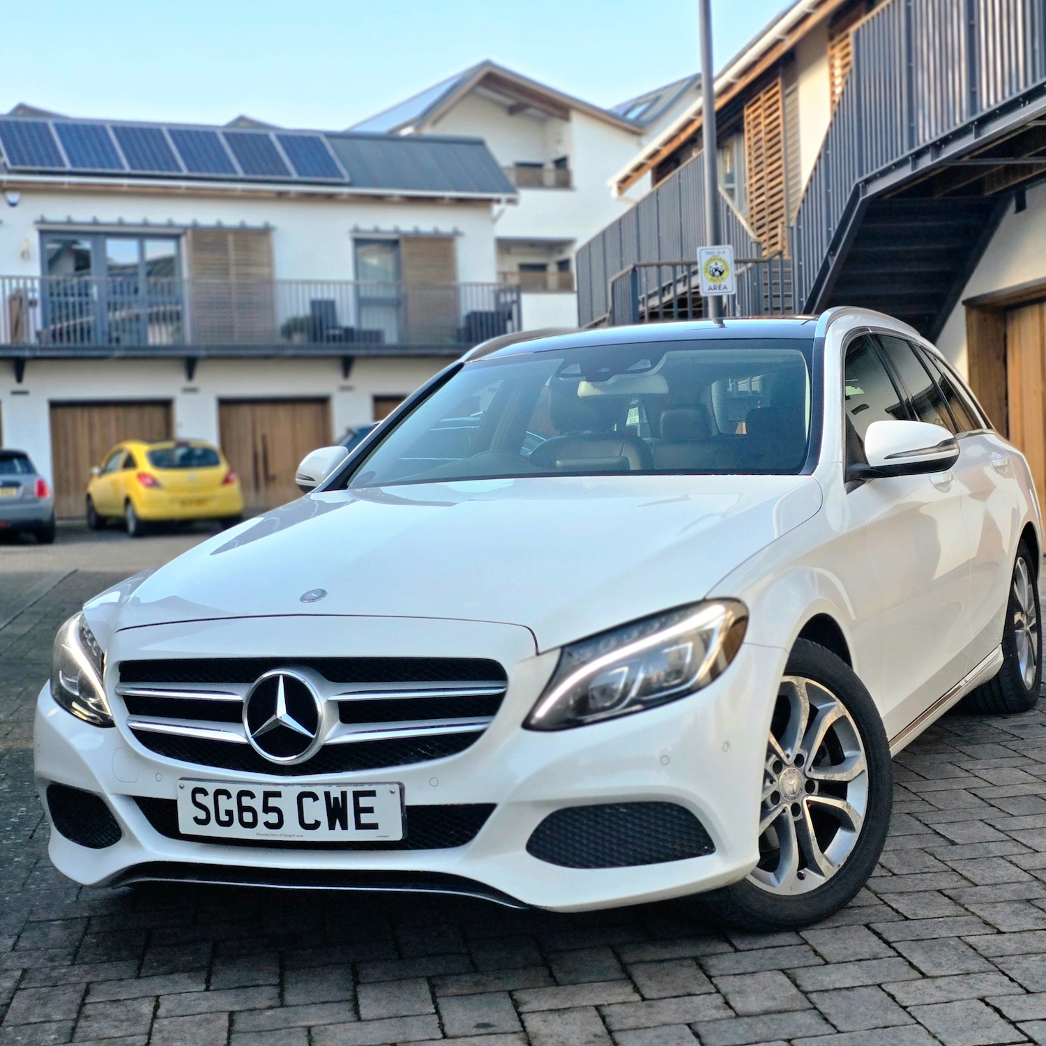 Used Mercedes-Benz C Class 2015 for sale - 77522368: Photo 2