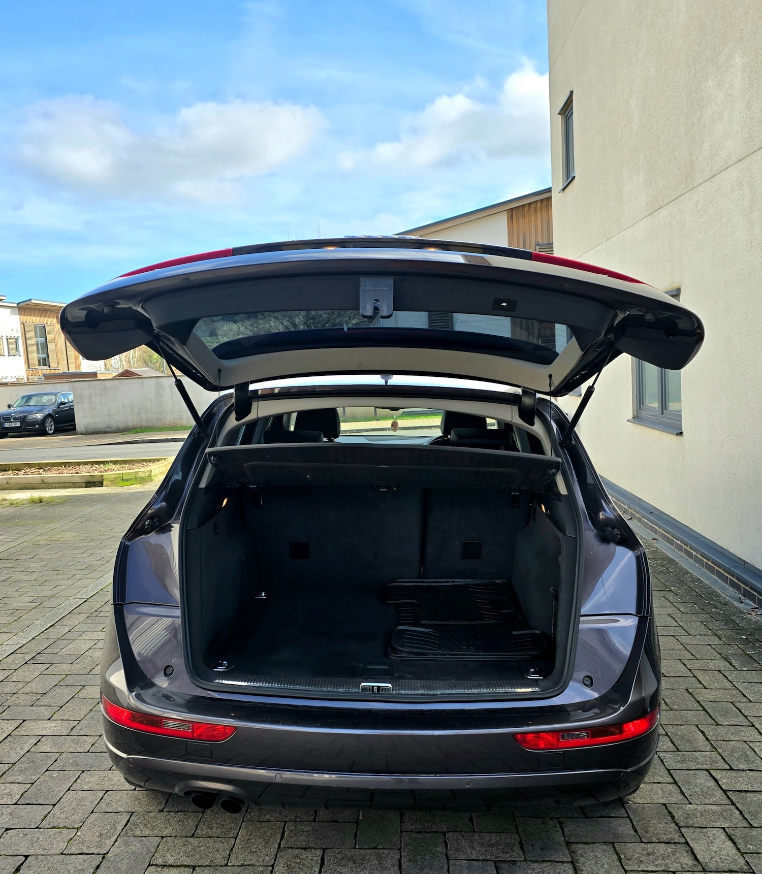 Used Audi Q5 2010 for sale - 77651711: Photo 8