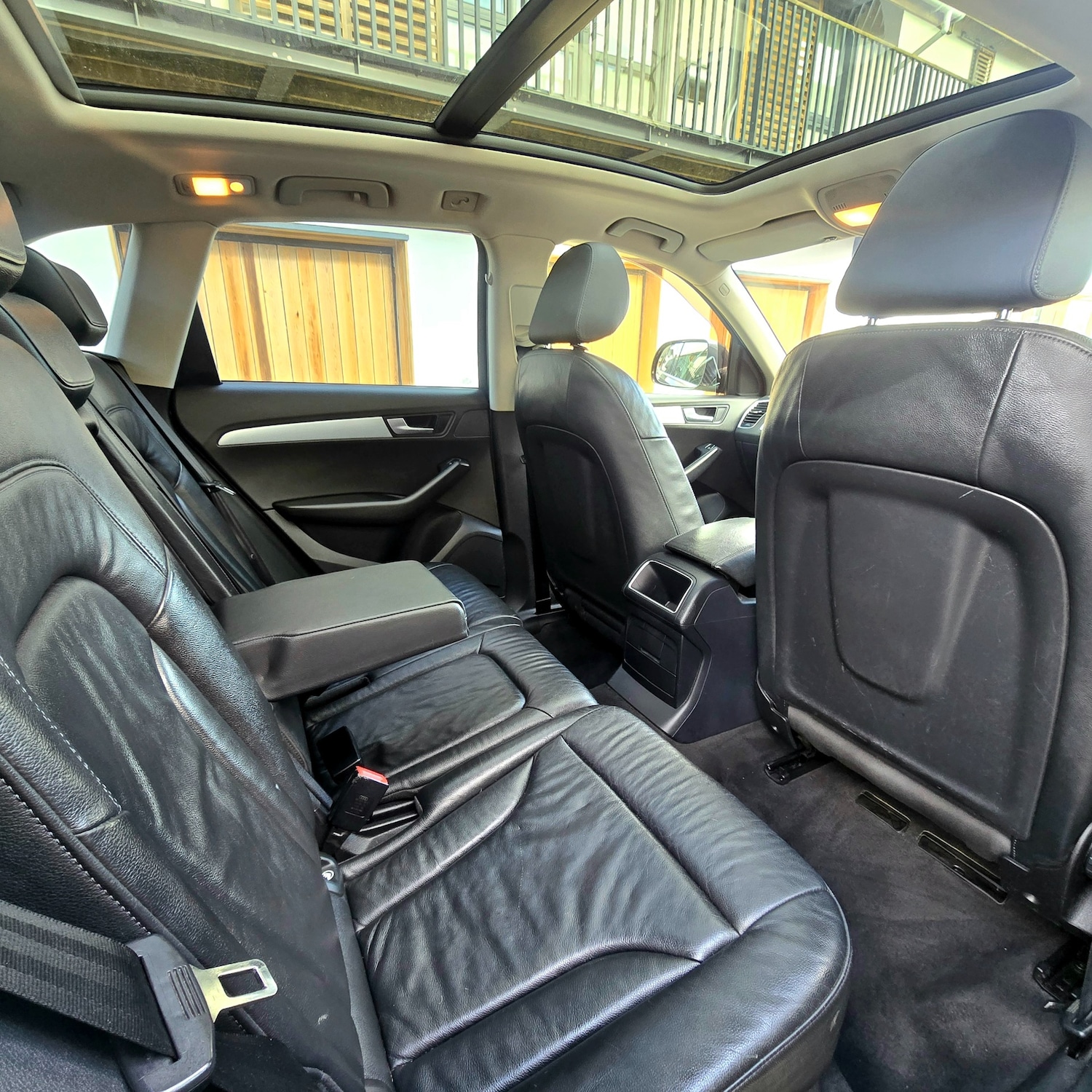 Used Audi Q5 2010 for sale - 77651711: Photo 9