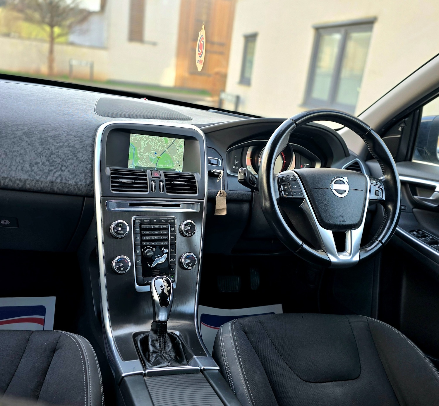 Used Volvo XC60 2014 for sale - 77729860: Photo 14