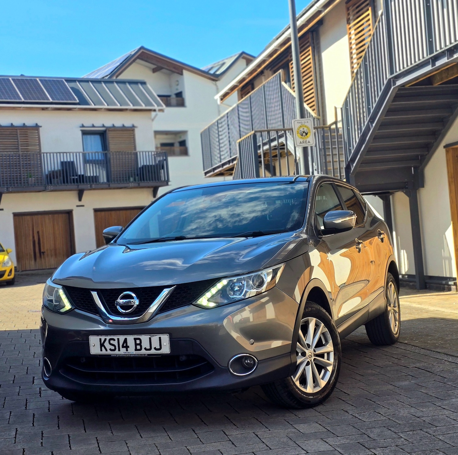 Used Nissan Qashqai 2014 for sale - 78131873: Photo 2