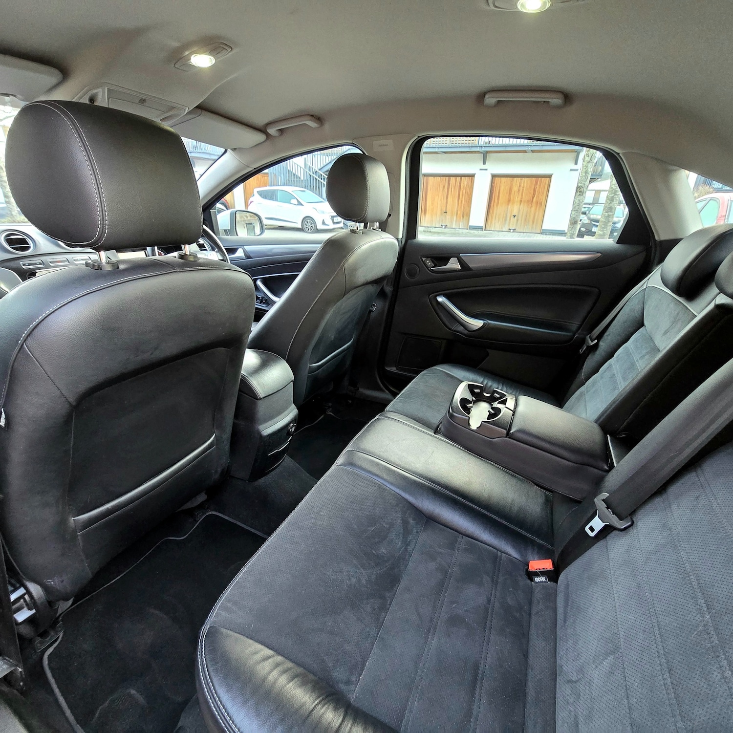 Used Ford Mondeo 2010 for sale - 77251421: Photo 19